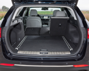 Kia Optima Sportswagon - Interior 21